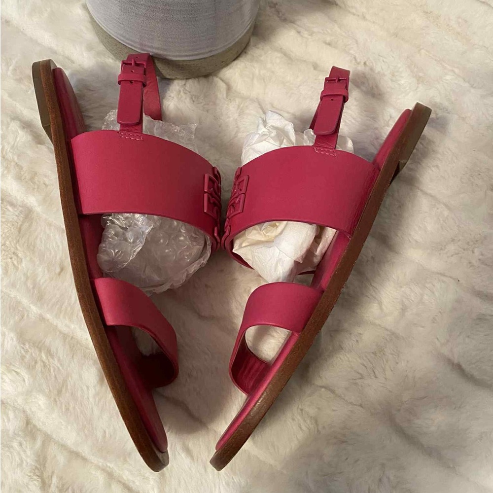 Great Condition Tory Burch Fuchsia Sandals for Women - Picture 2 of 5